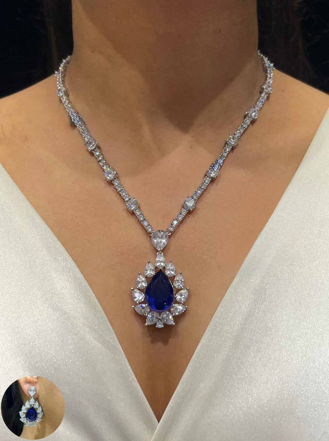PETAL FROST DIA NECKLACE