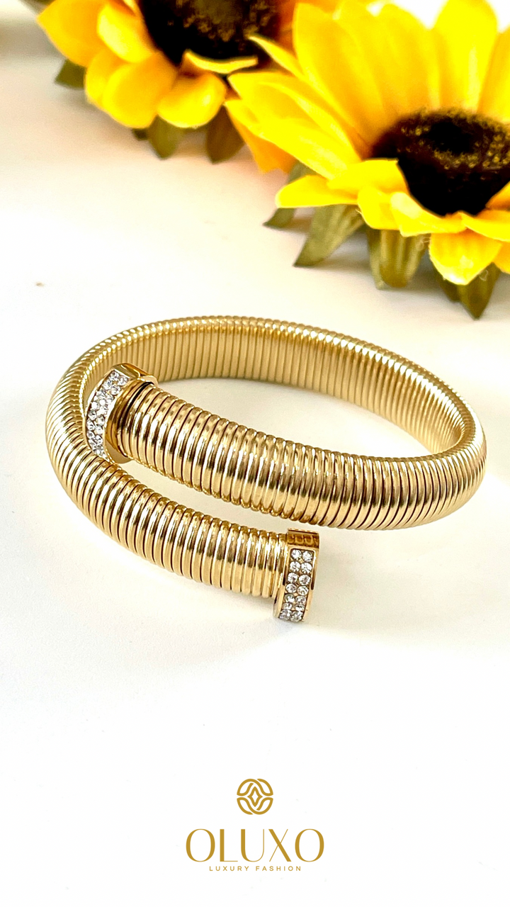 BOLD CUFF