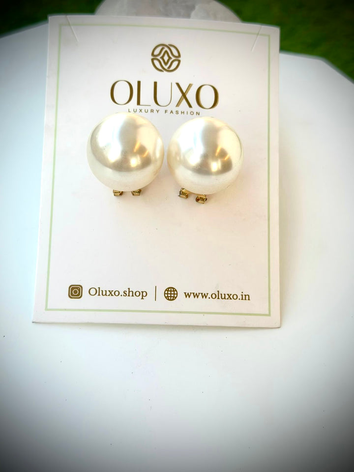 OPULENCE STUDS