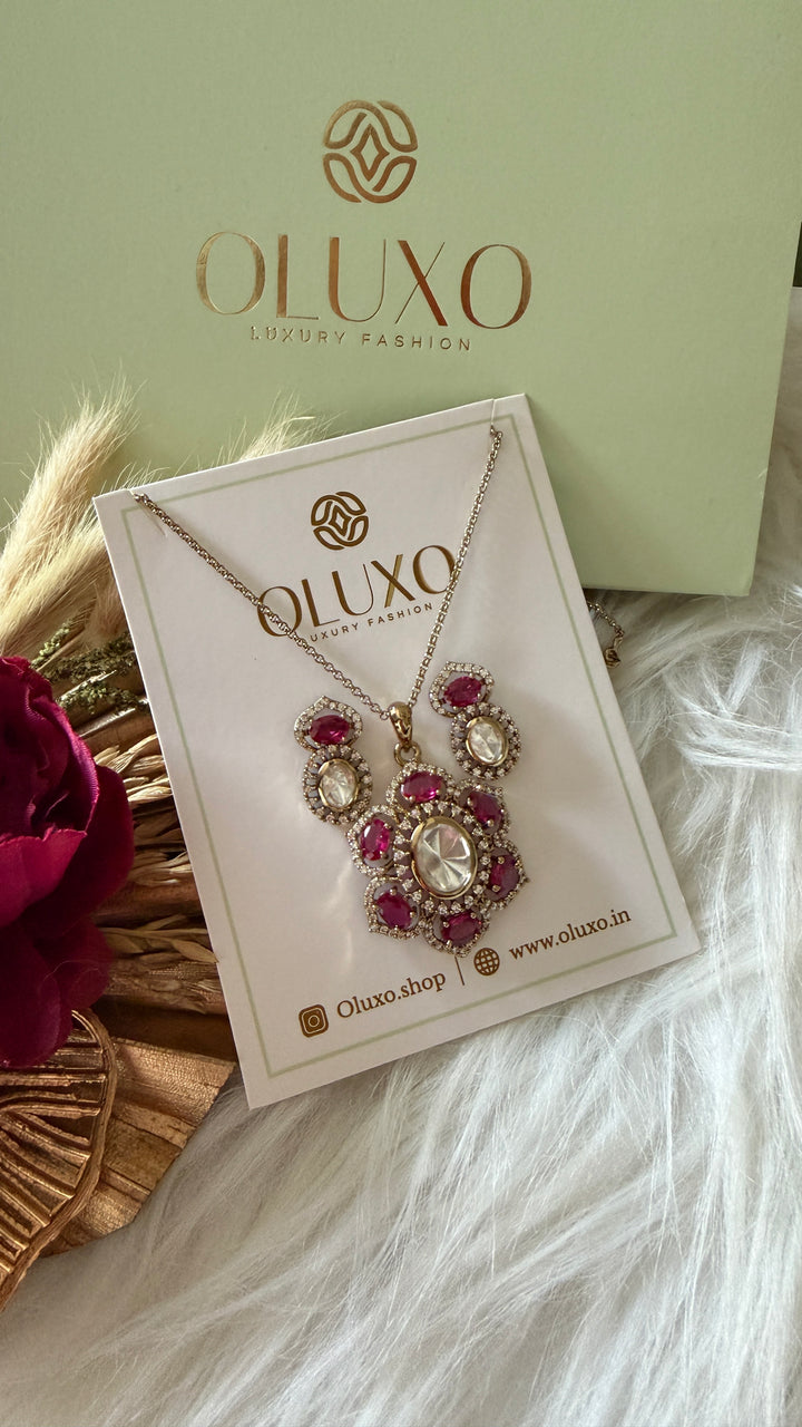AVIANA PENDANT SET