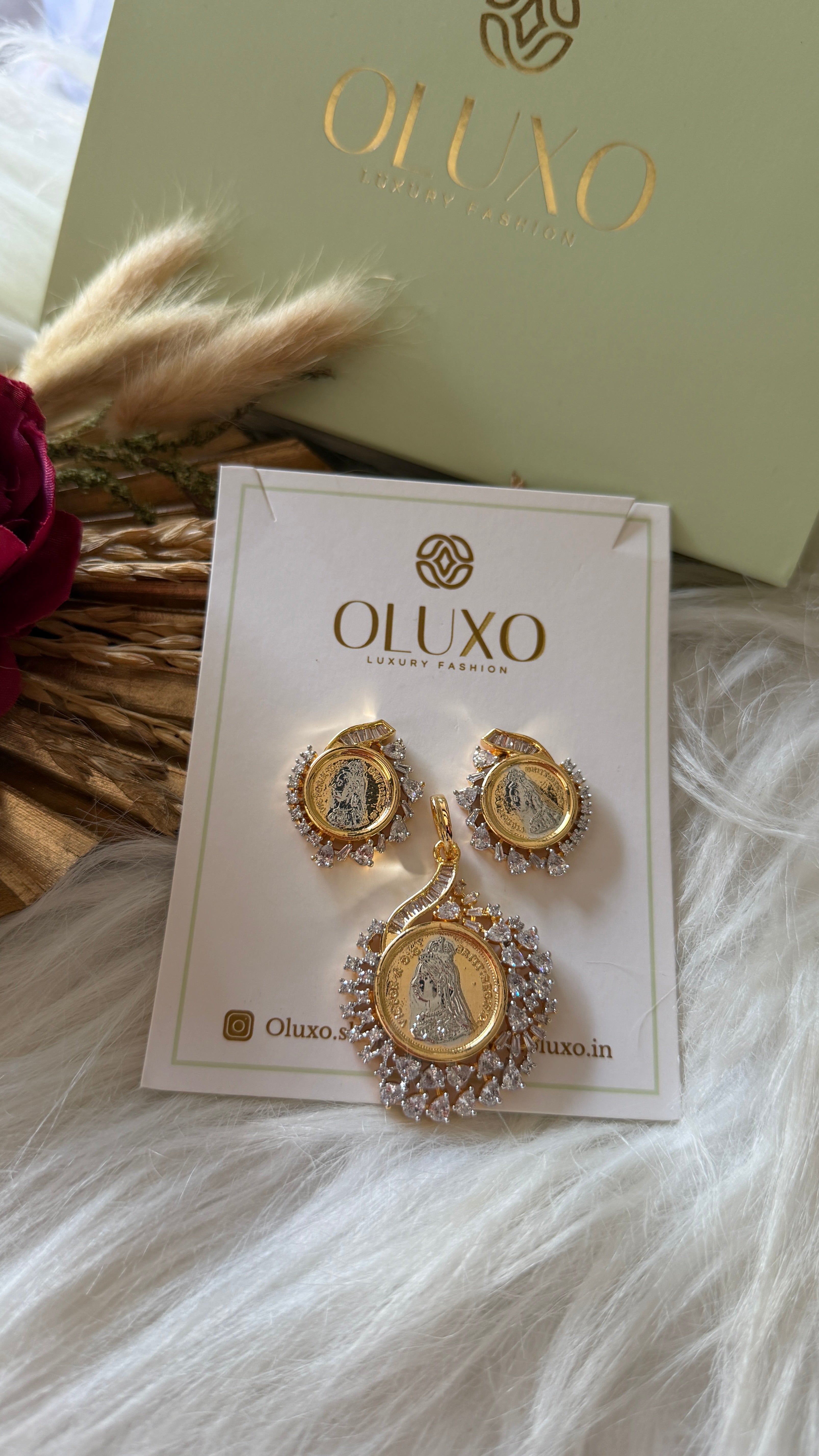 GINNI PENDANT SET