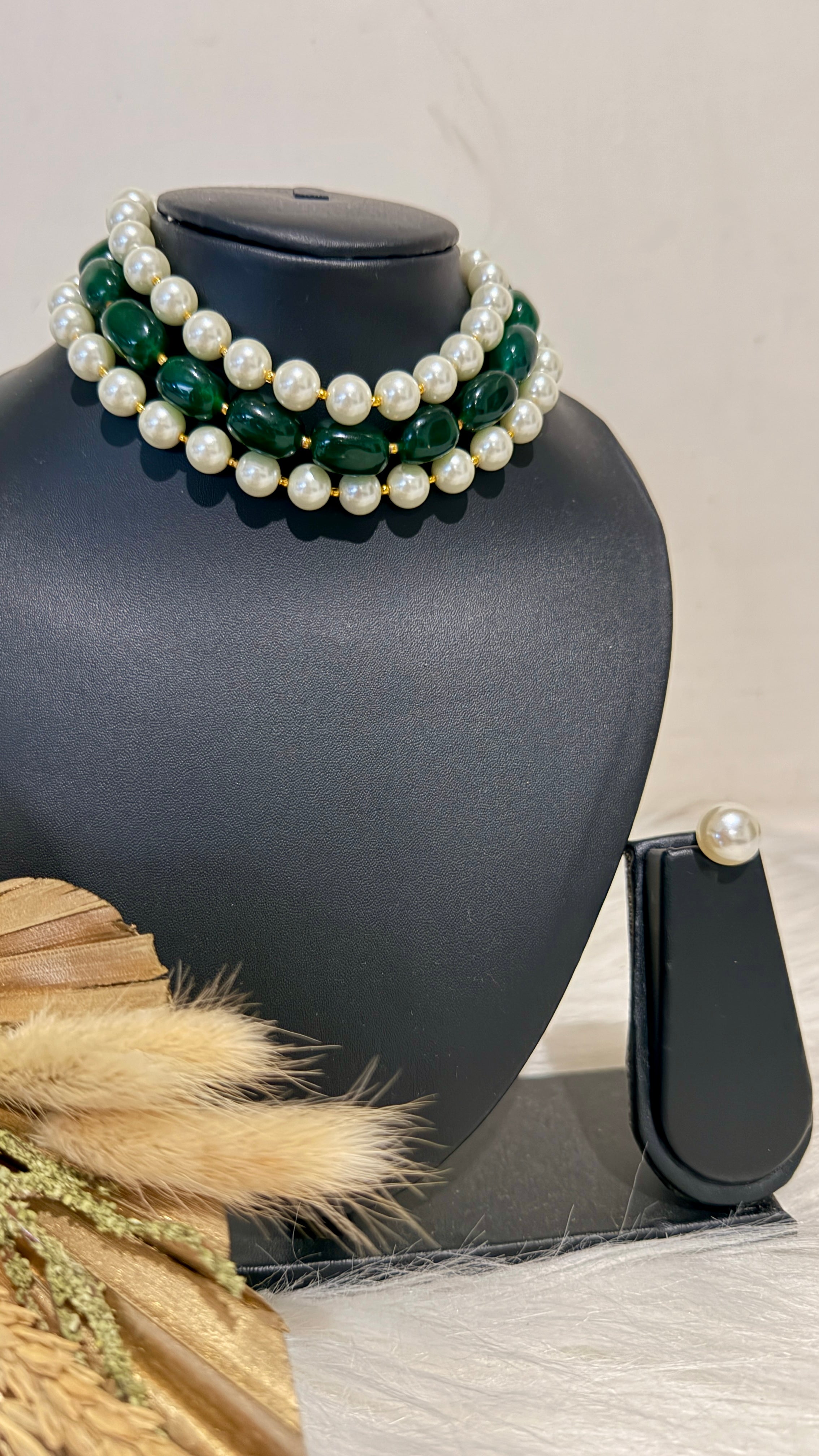 GREEN PEARL CHOKER