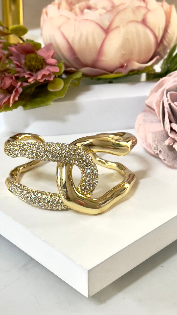 INTER-TWINED CUFF