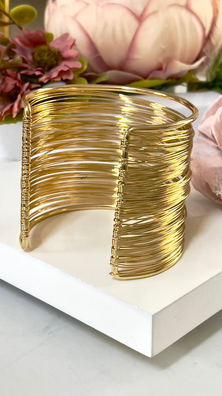 WIRE CUFF (SMALL)