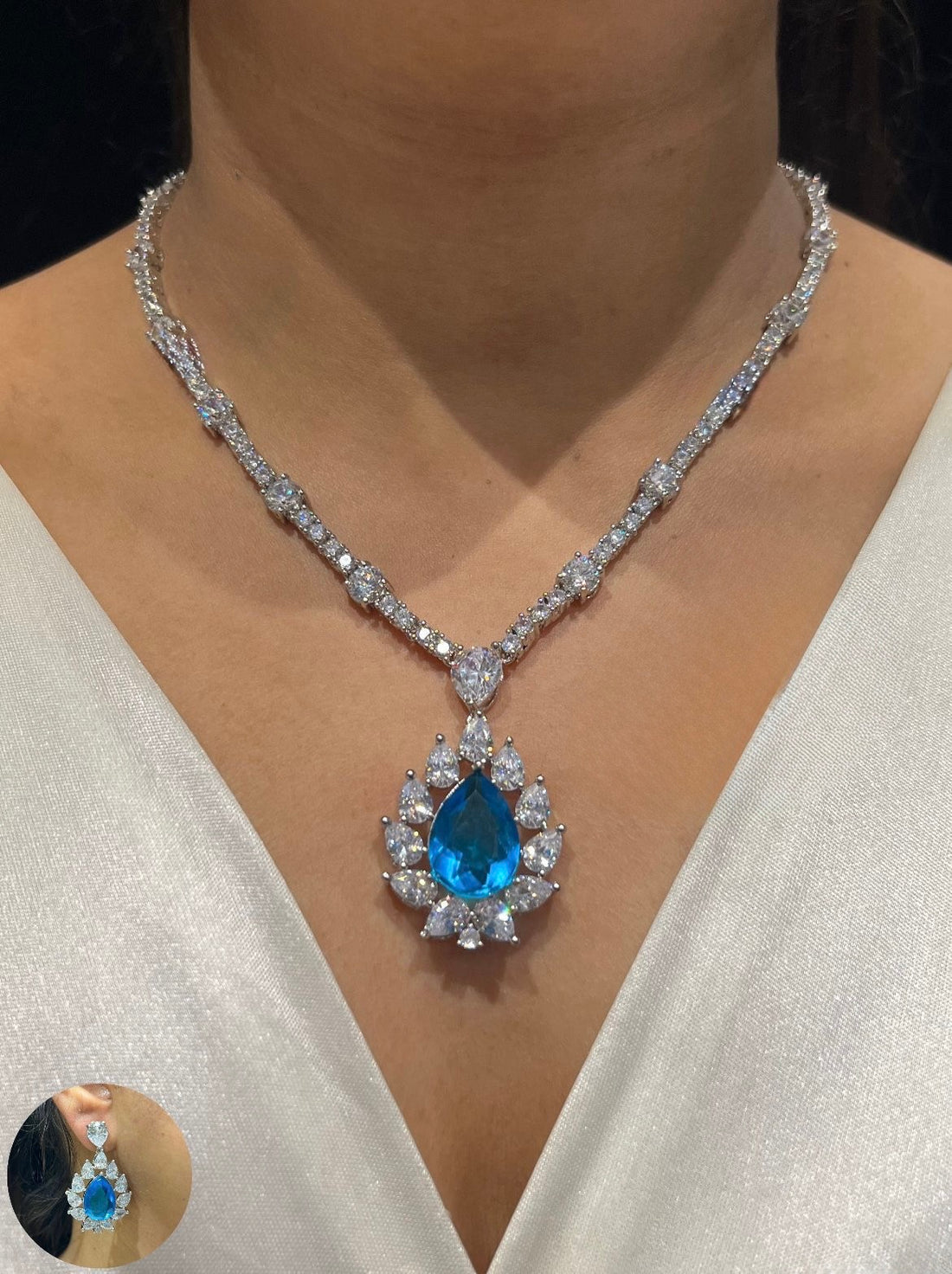 PETAL FROST DIA NECKLACE