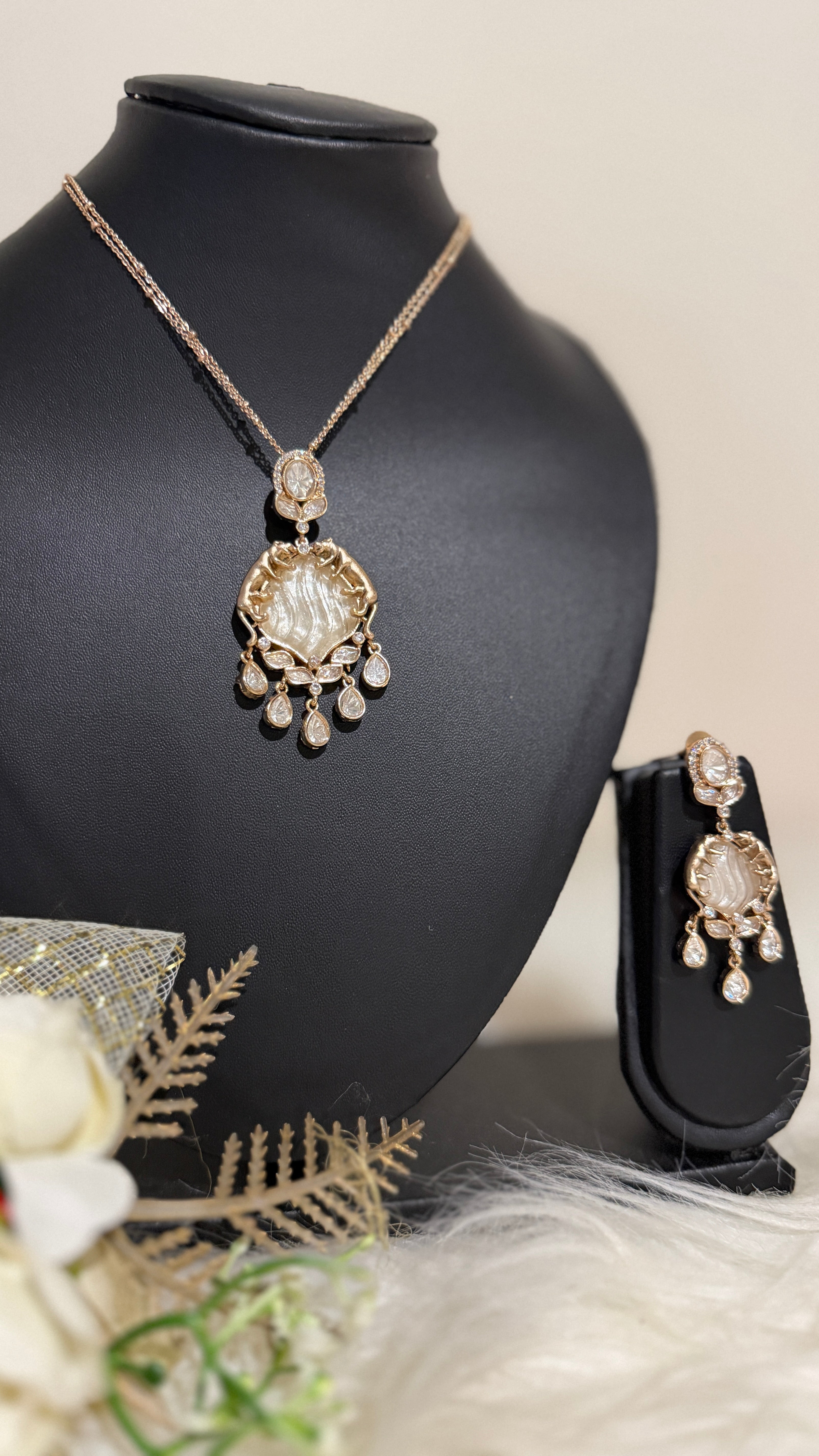 OPHELIA PENDANT SET