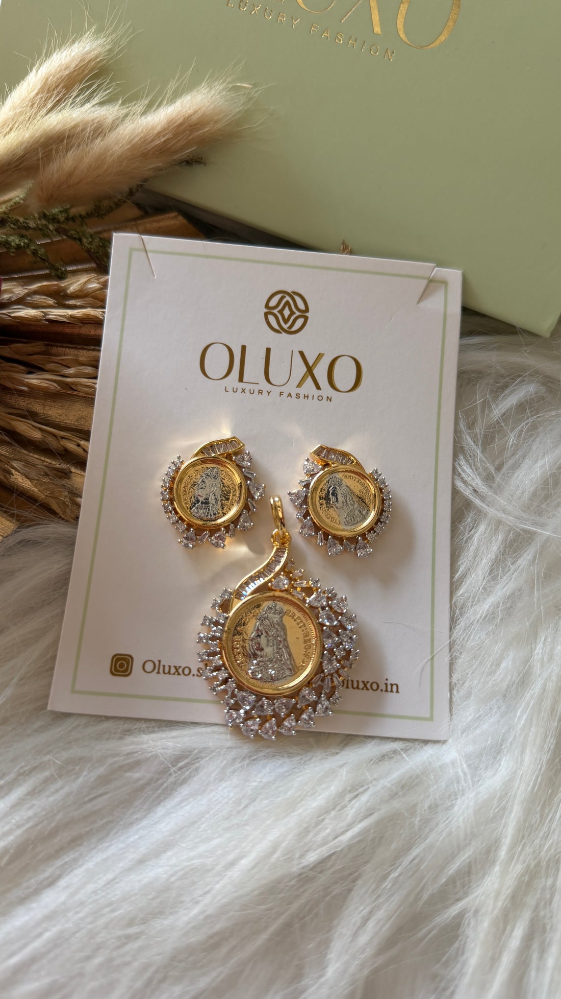 GINNI PENDANT SET