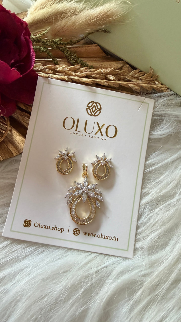 ELARA PENDANT SET