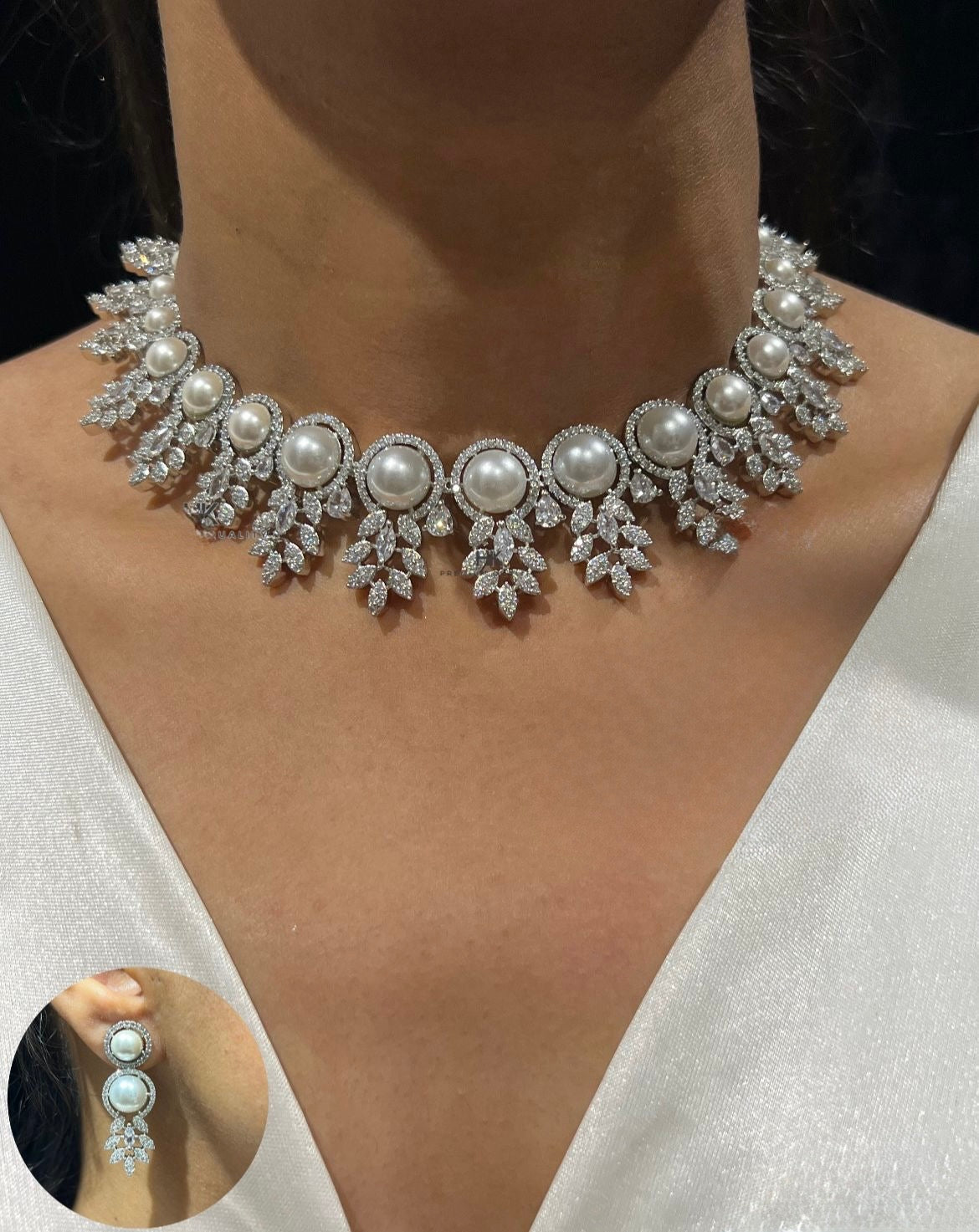 PEARL AURA NECKLACE