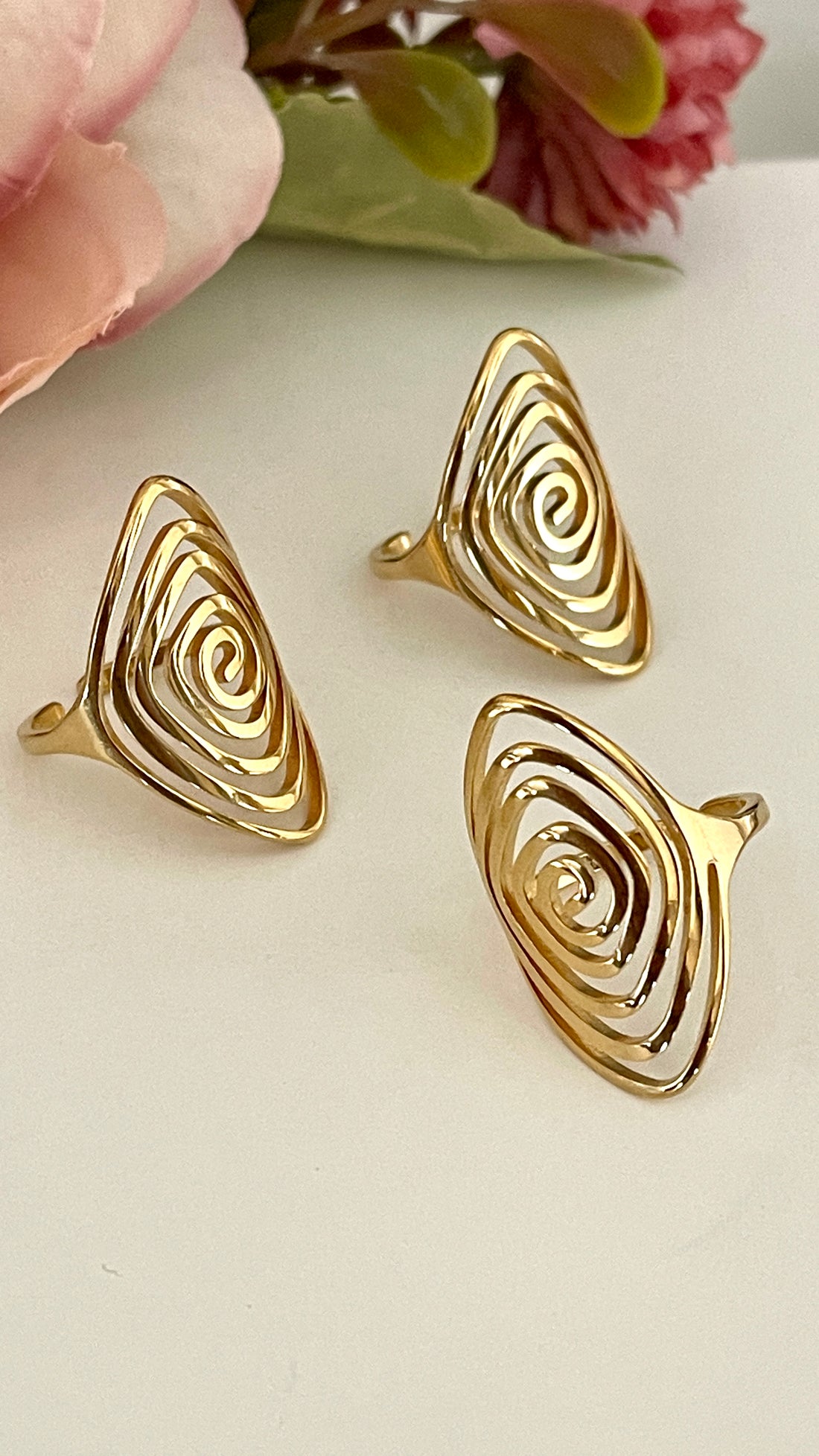 ANNIKA RING
