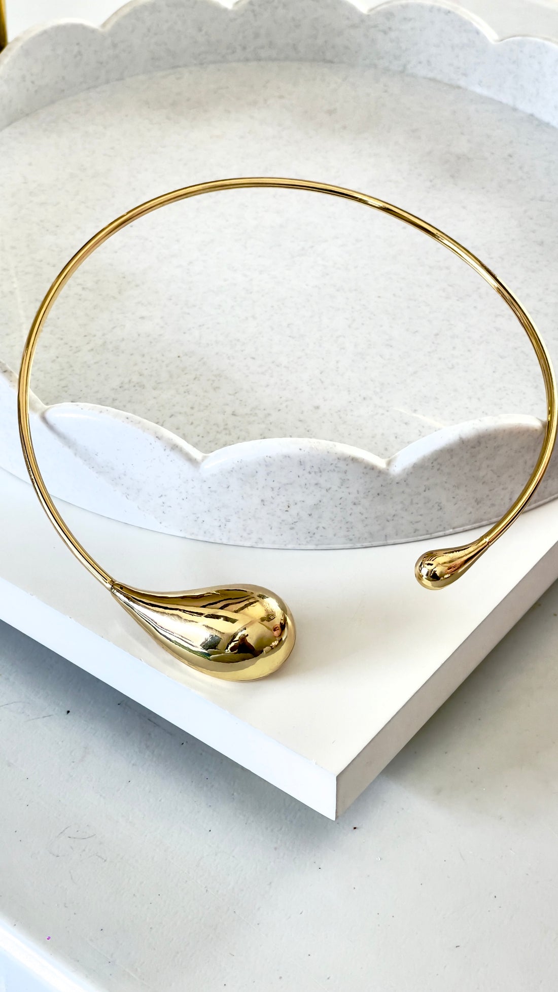 ADORE NECKLACE
