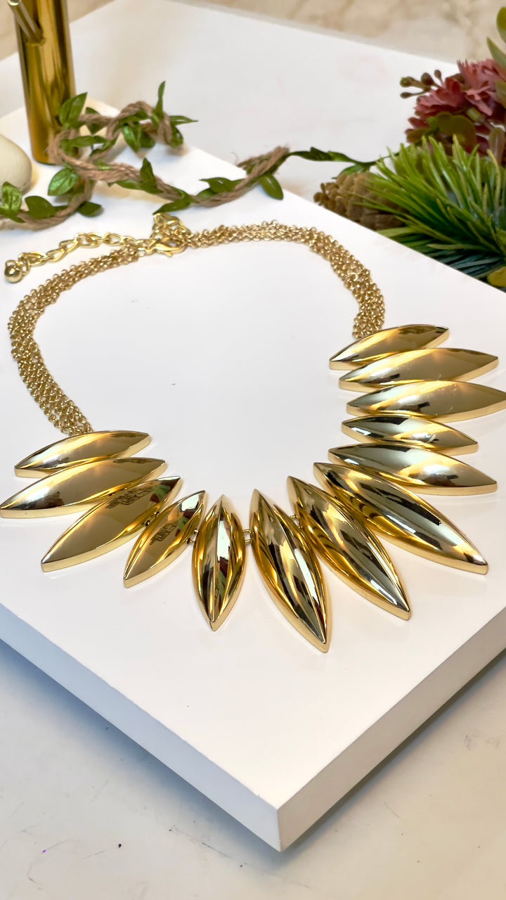 DOMED LEAF NECKLACE