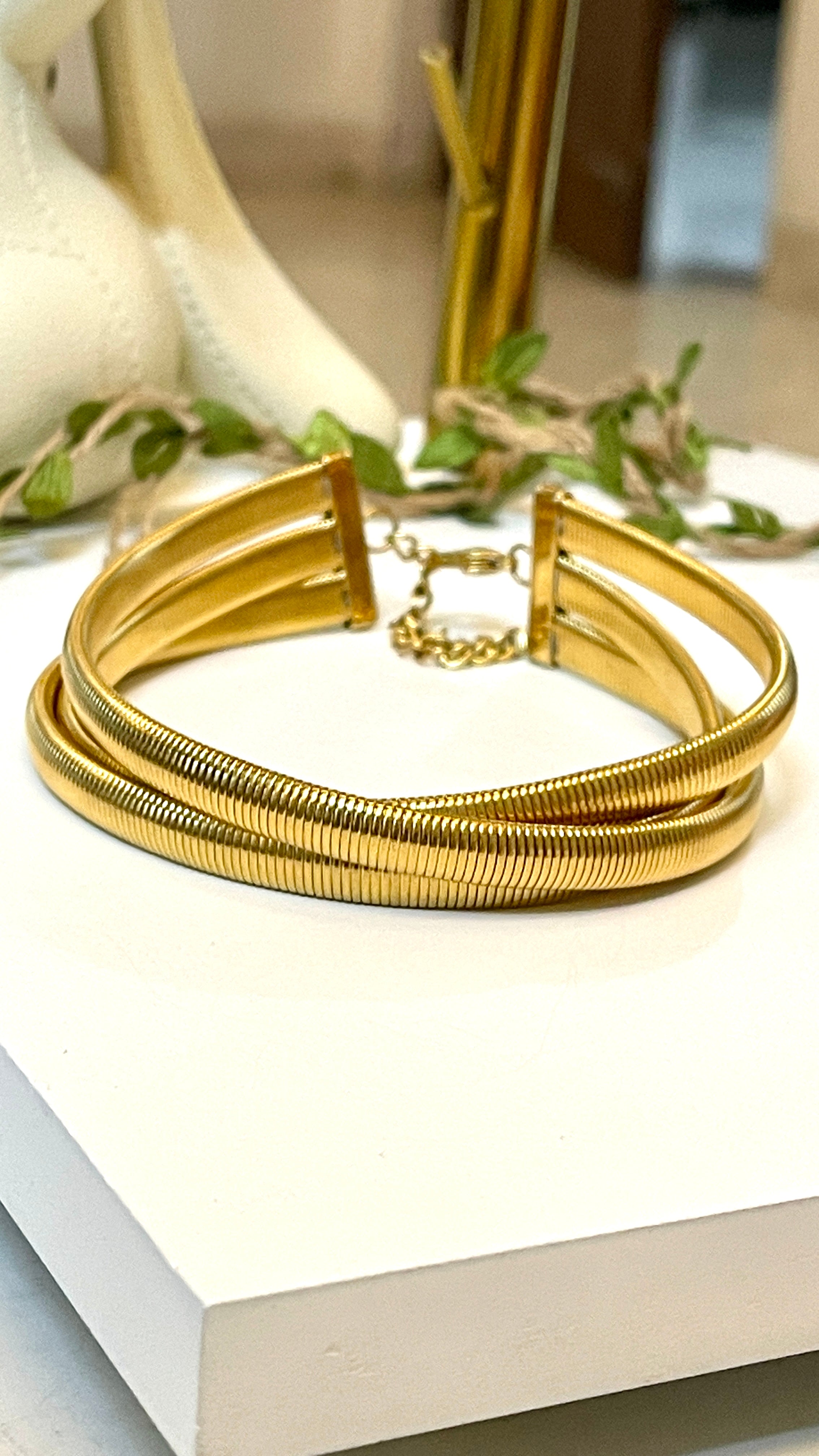 THREE LAYERED CHOKER