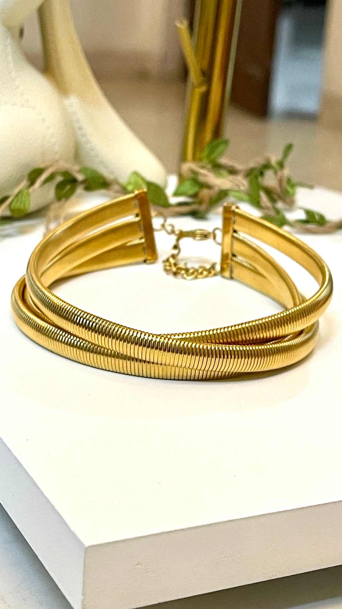 THREE LAYERED CHOKER