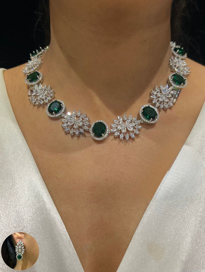 IVORA SHINE NECKLACE