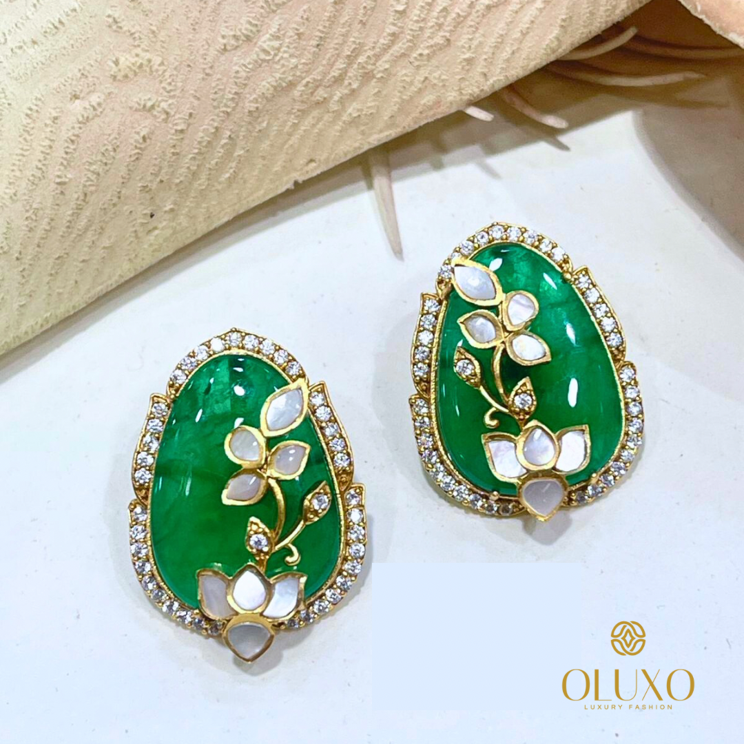 KAVYA STUDS