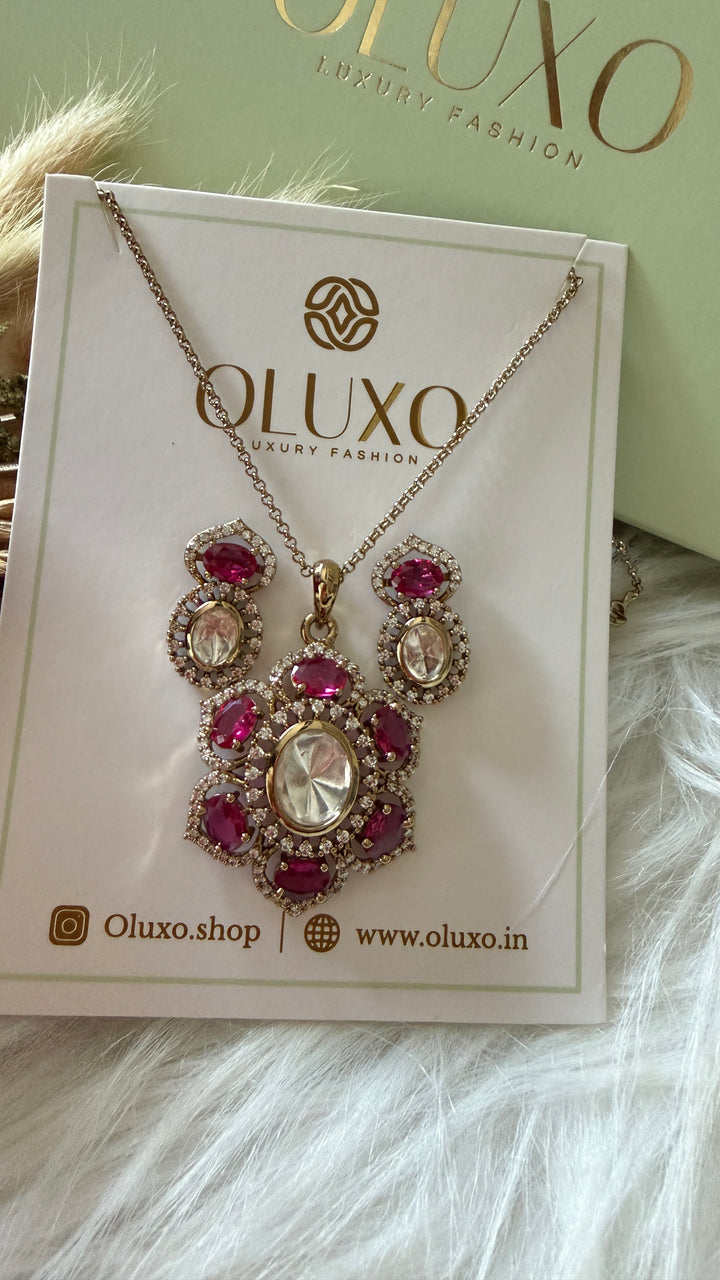AVIANA PENDANT SET