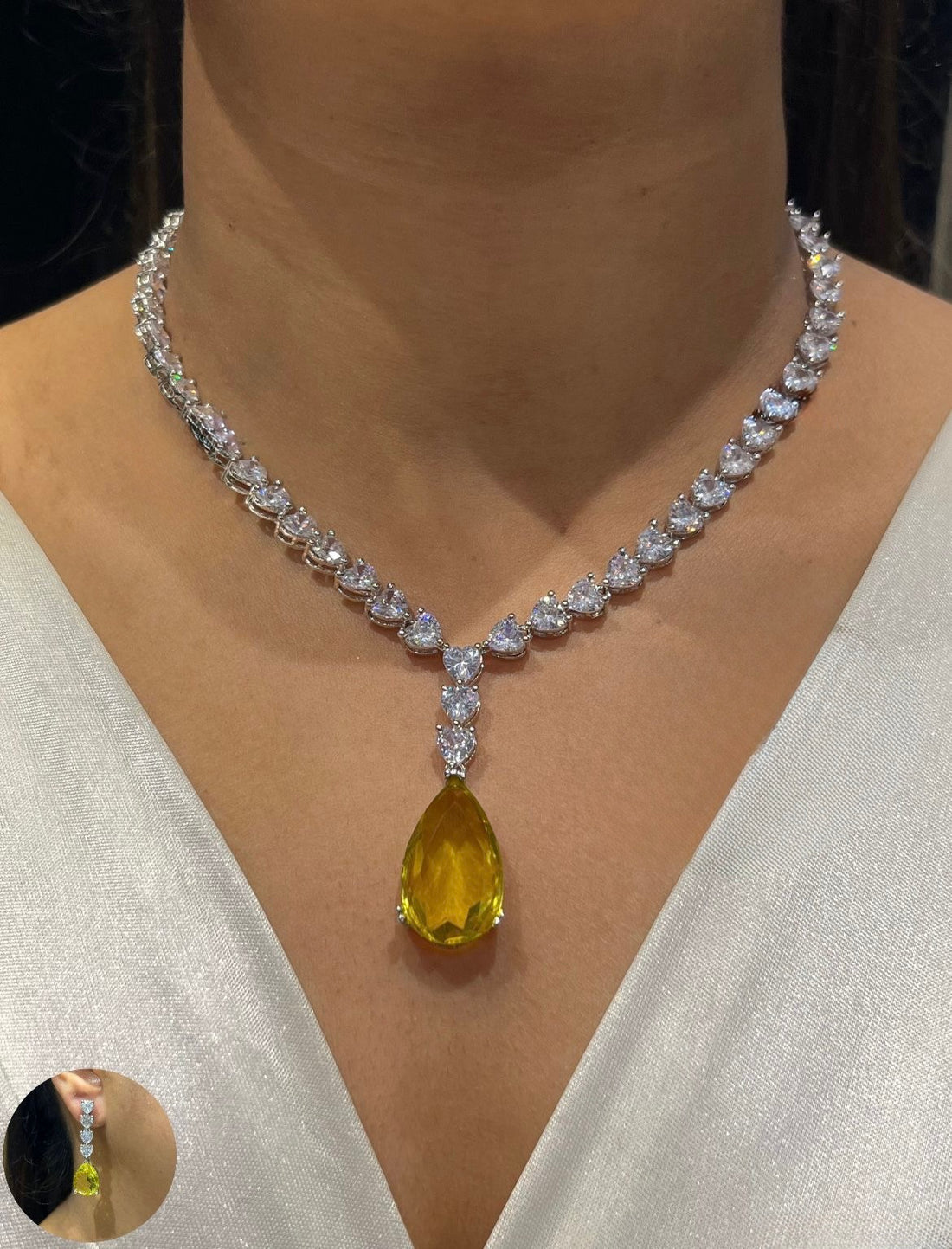 LUXE DIA NECKLACE