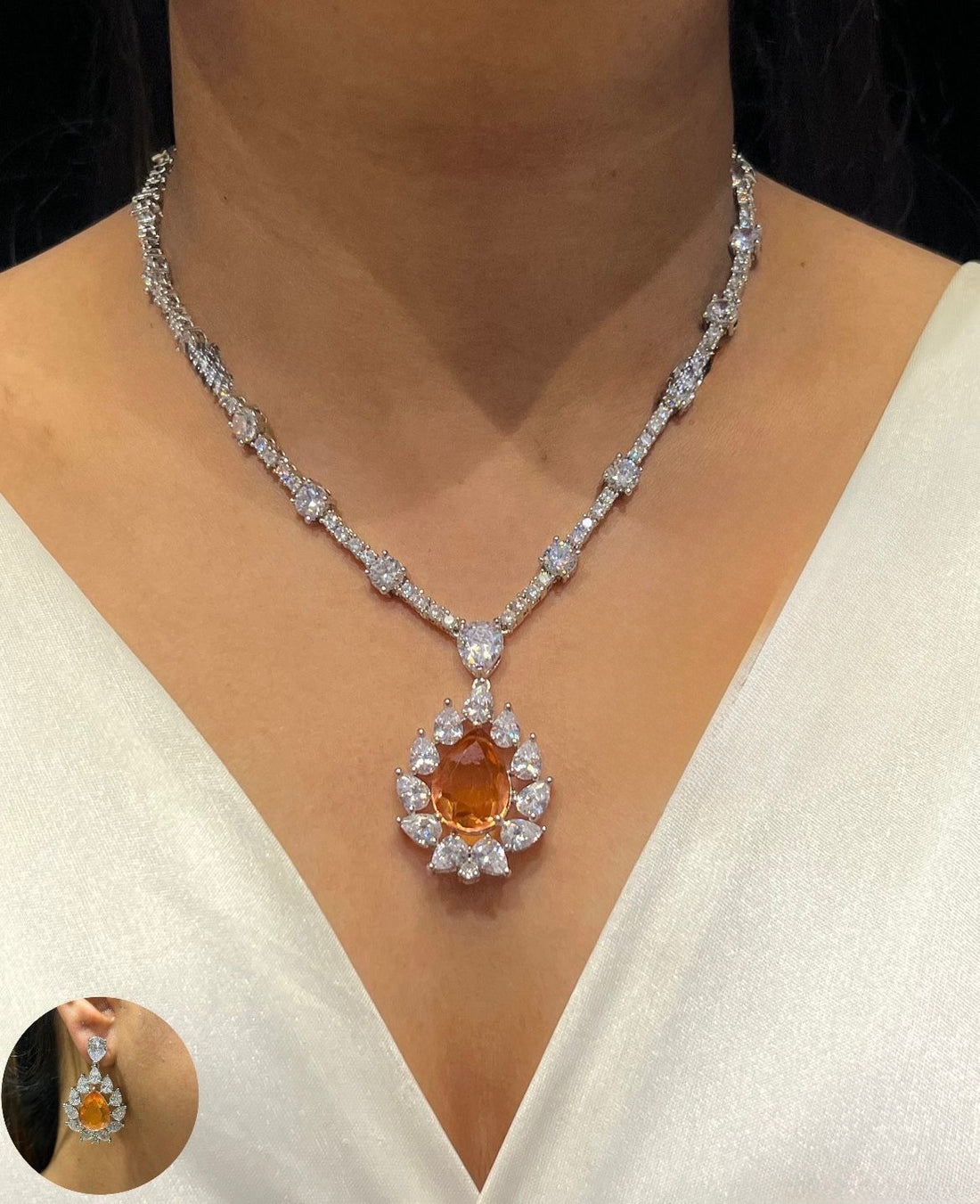 PETAL FROST DIA NECKLACE