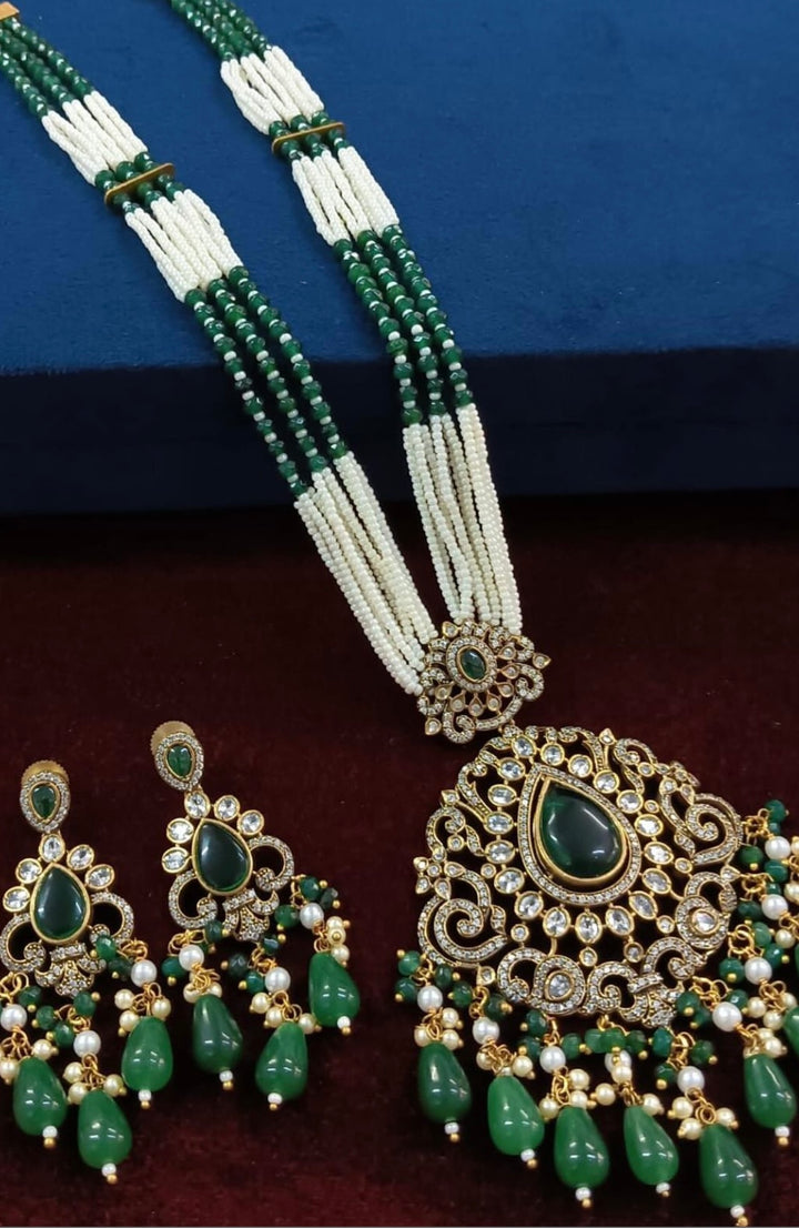 ZOYA NECKLACE