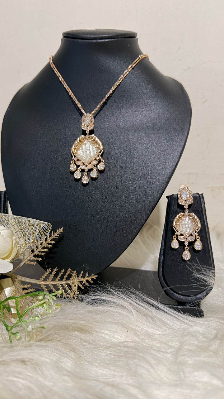 OPHELIA PENDANT SET