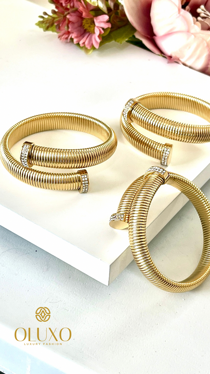 BOLD CUFF