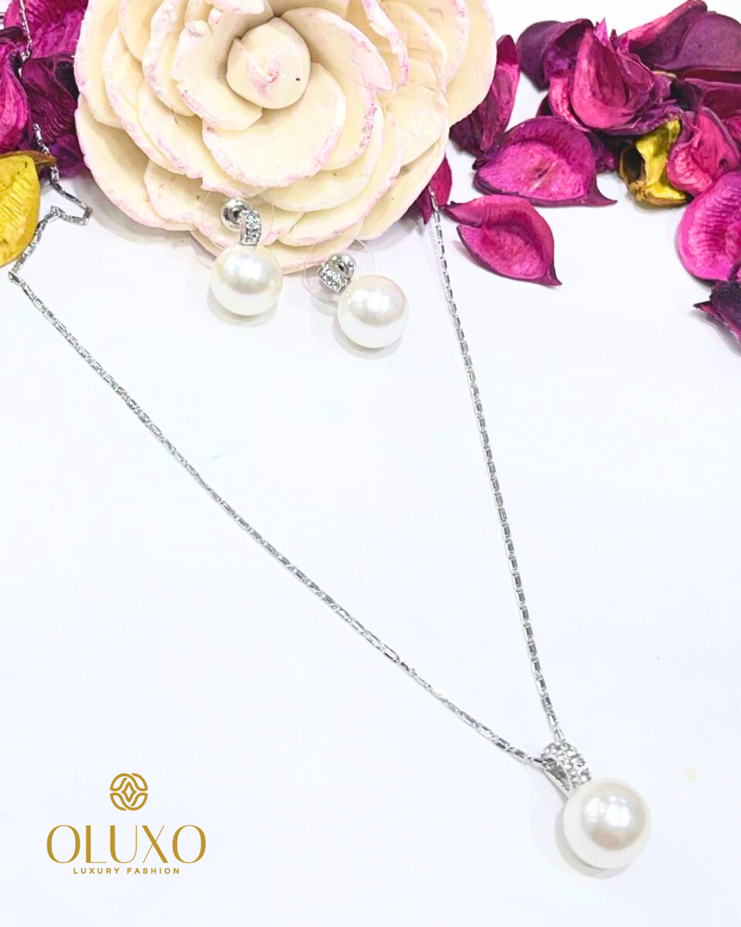PEARL DELIGHT PENDANT