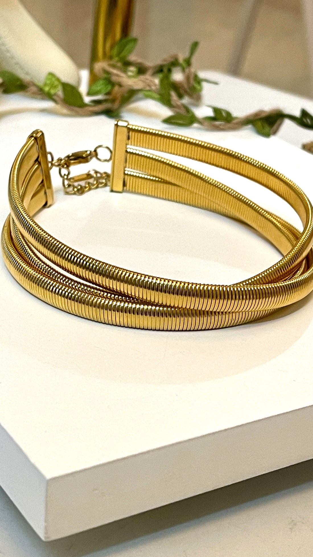 THREE LAYERED CHOKER