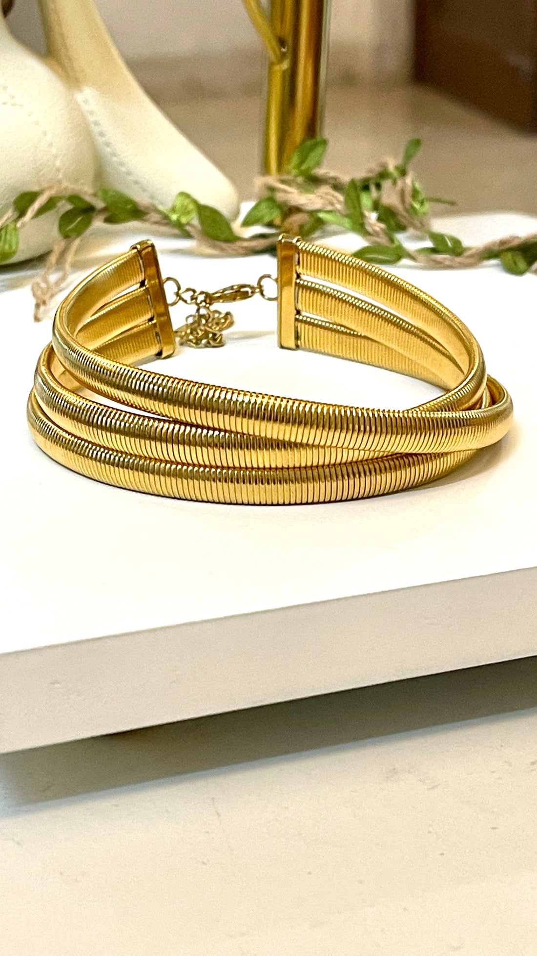 THREE LAYERED CHOKER