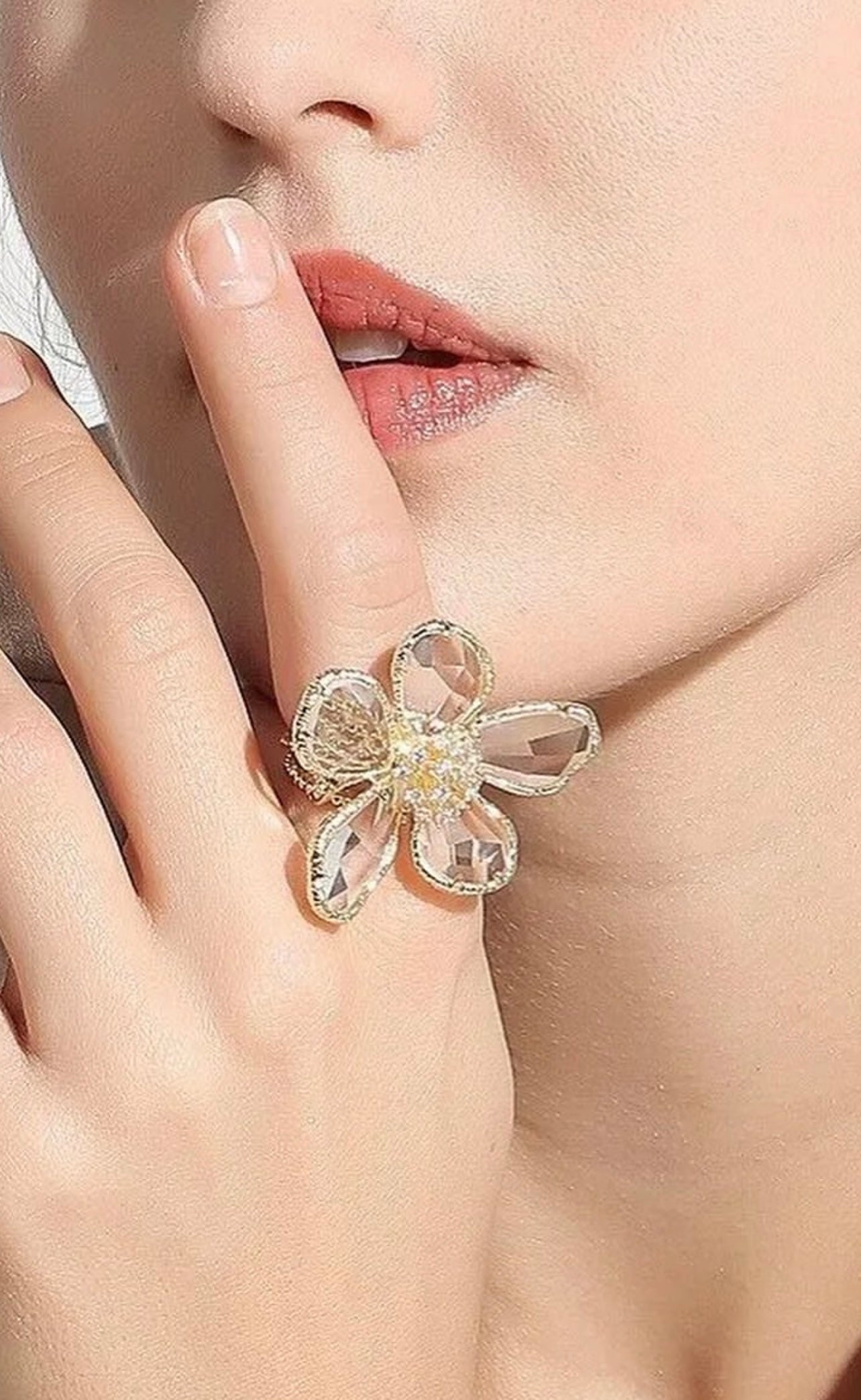 CRYSTAL FLOWERETTE RING