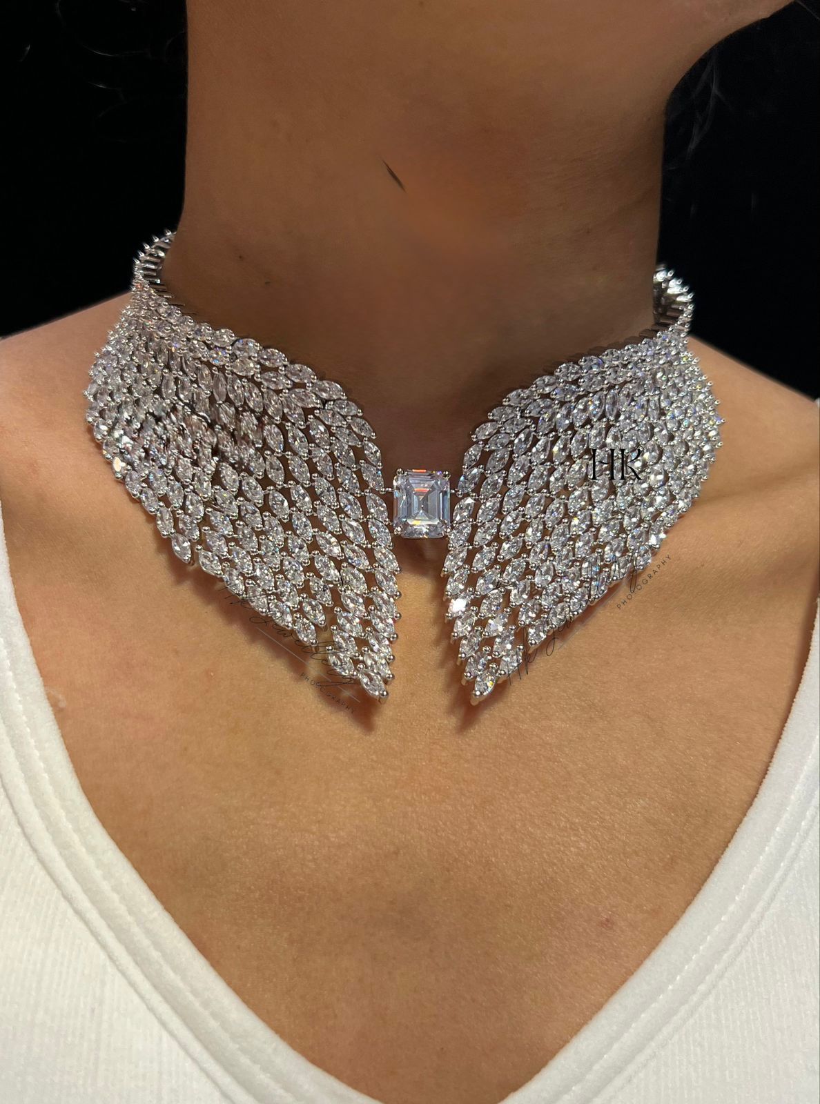 STARLIGHT WHISPERS NECKLACE