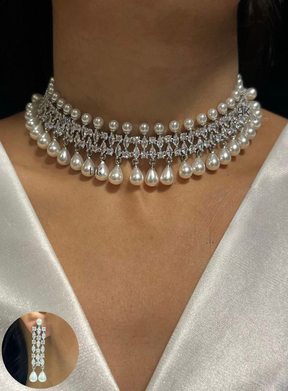 MOONLIGHT NECKLACE