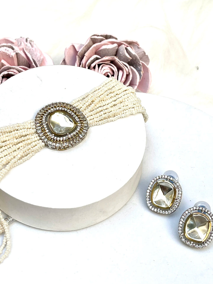 CLOVER CHOKER NECKLACE