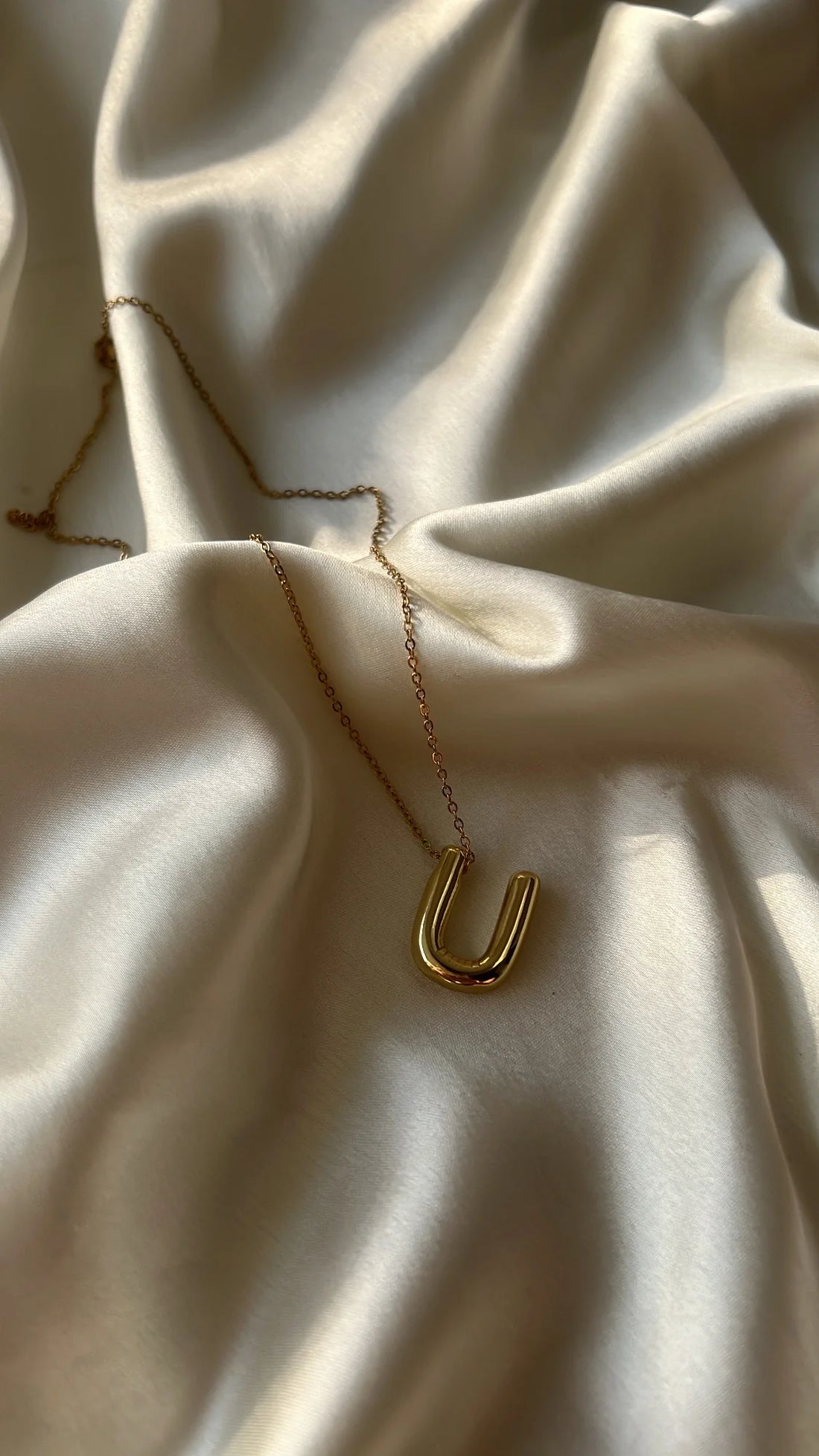 BUBBLE INITIAL