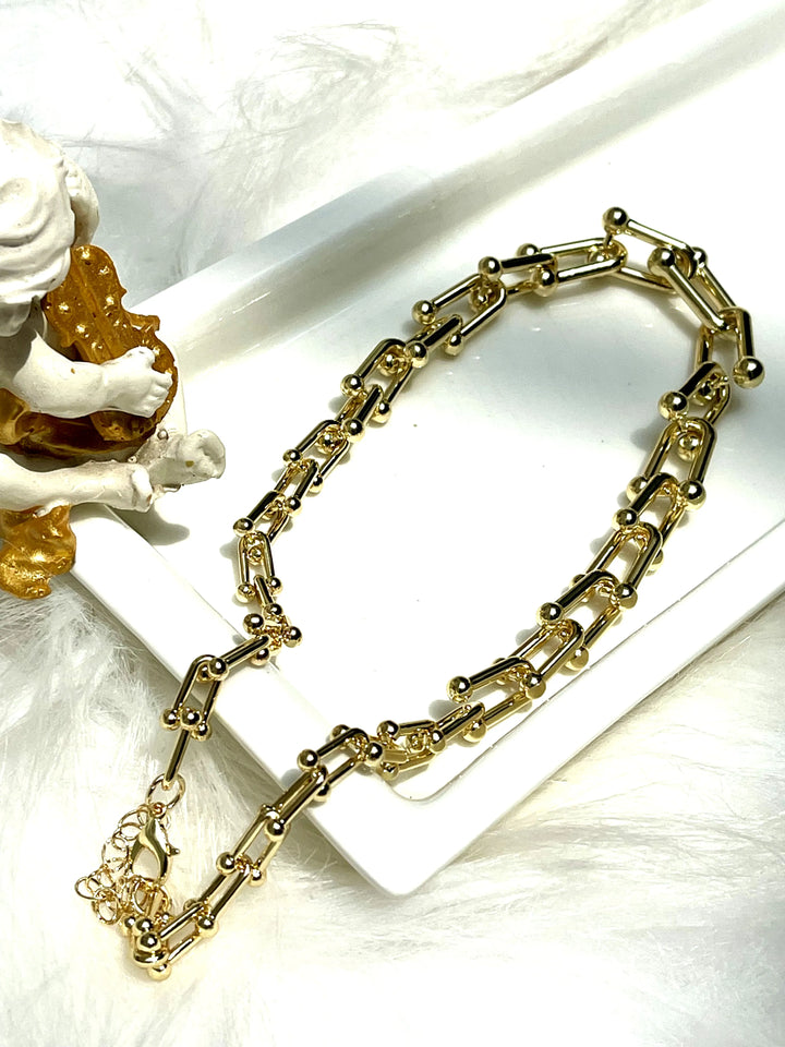 PUZZLED CHAIN
