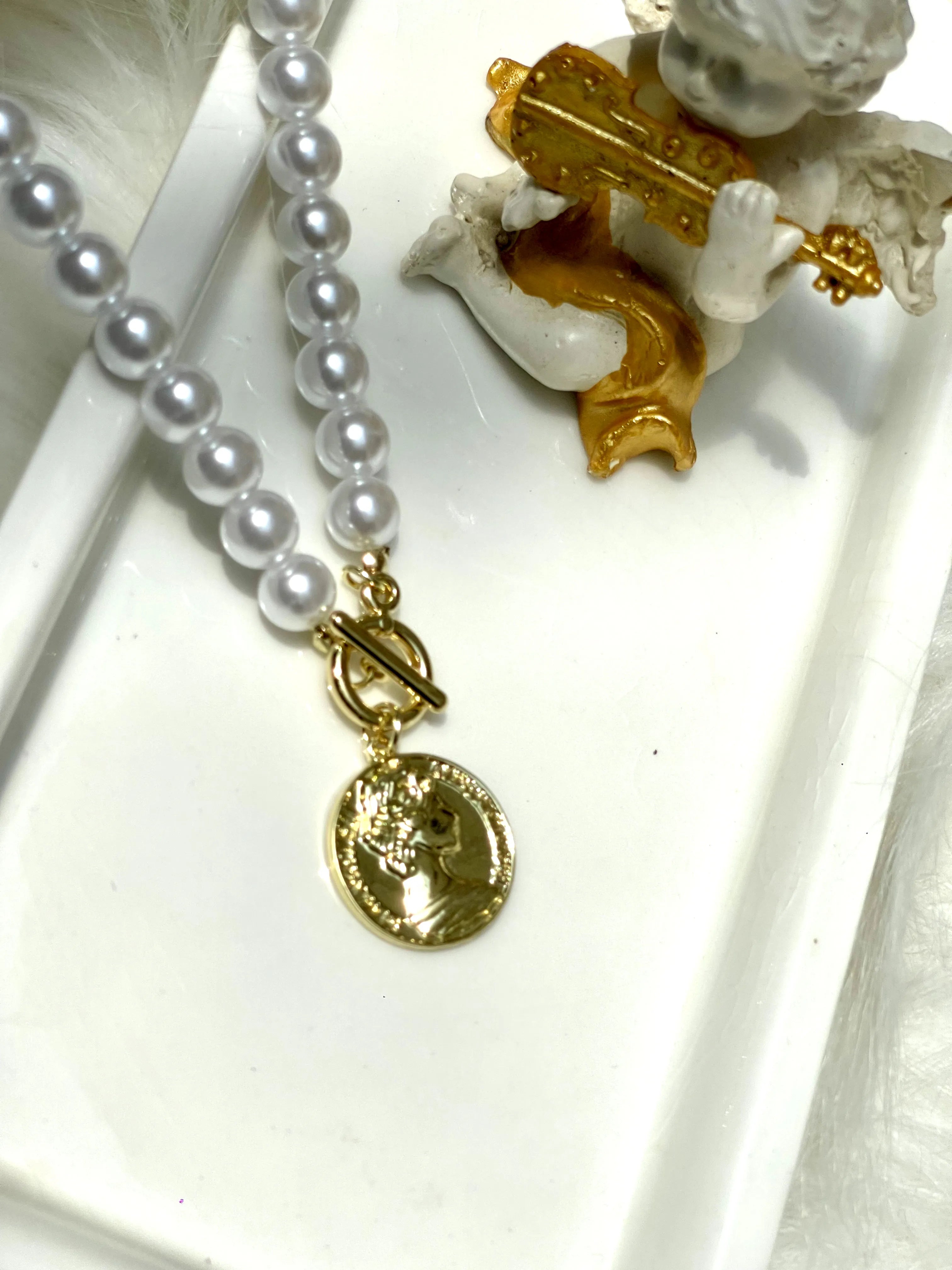 ENCHANTING QUEEN ICON