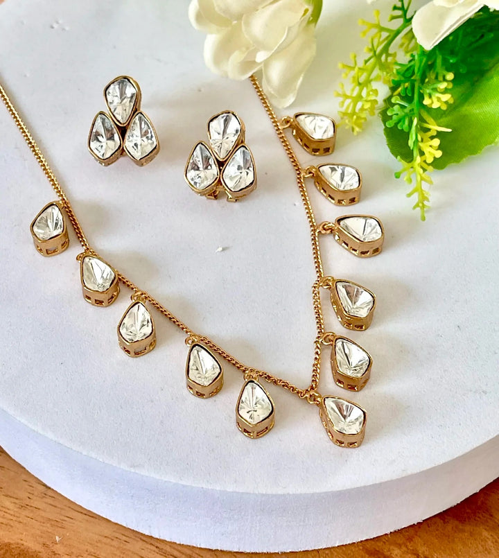 TRELLIS NECKLACE