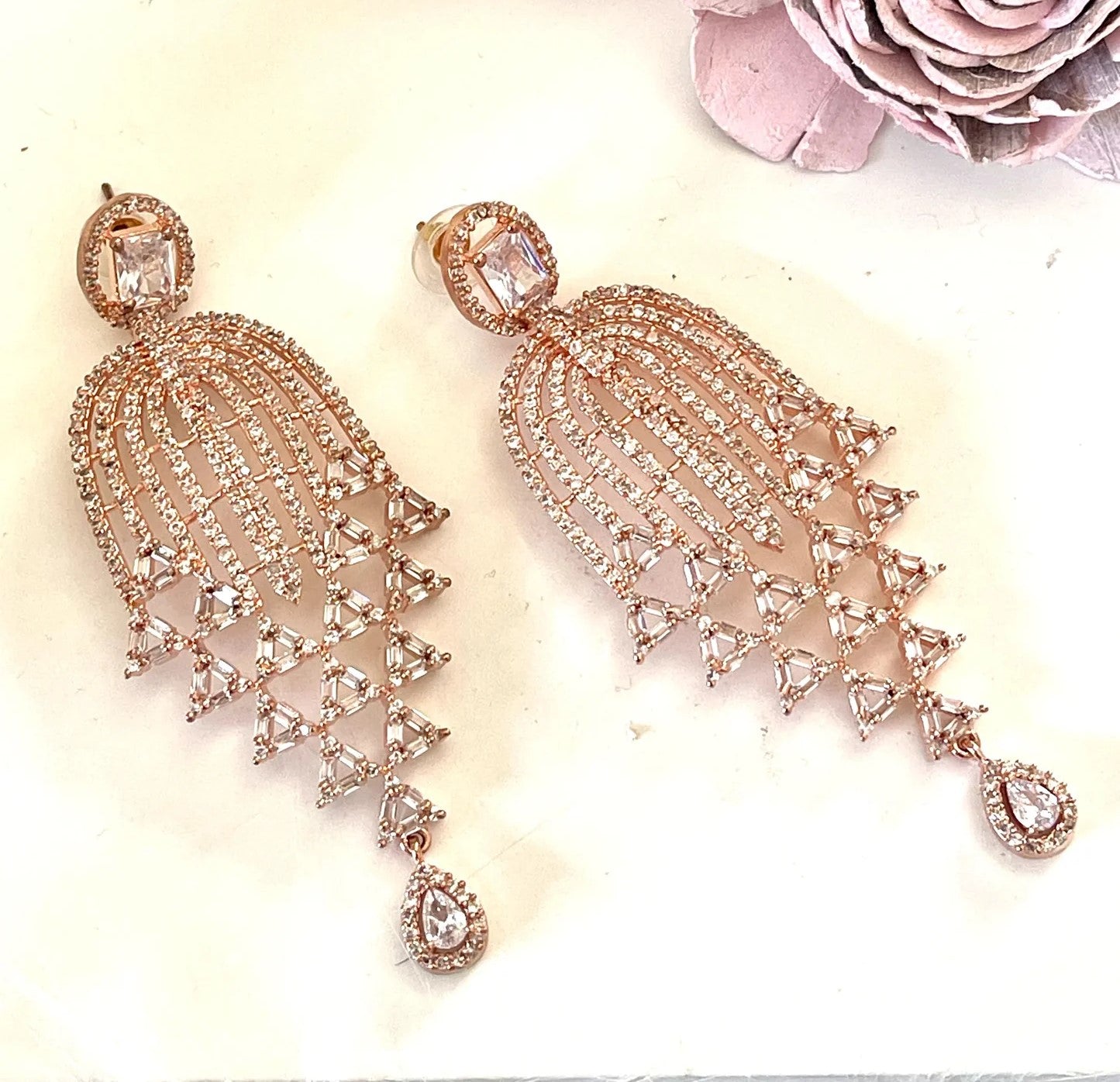 COCKTAIL NIGHT EARRINGS