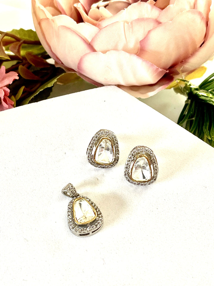 GLEAM PENDANT SET