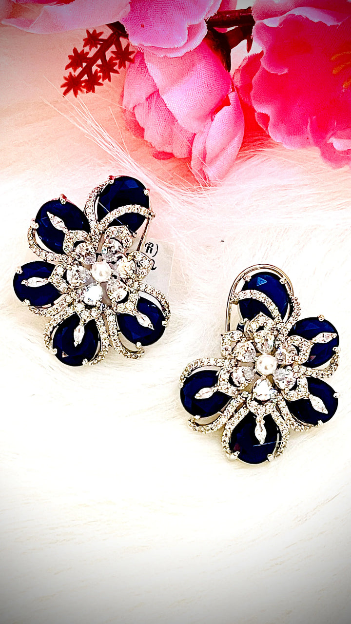 SHINE STUDS