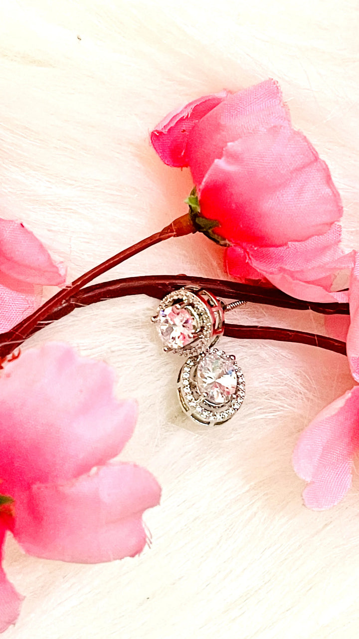 SPARKLE STUDS