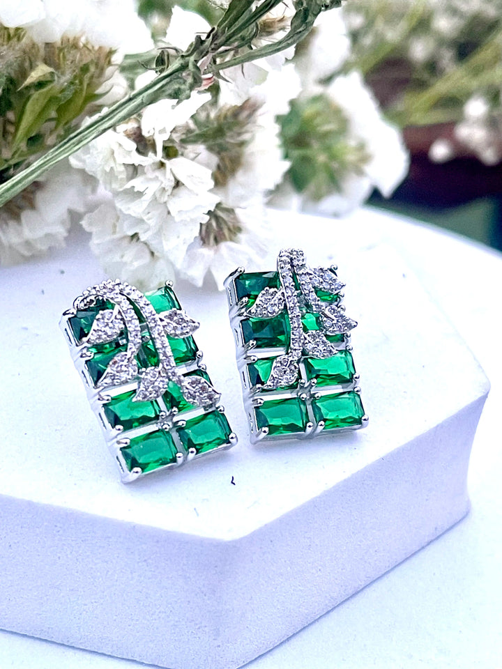 LAUREL STUDS