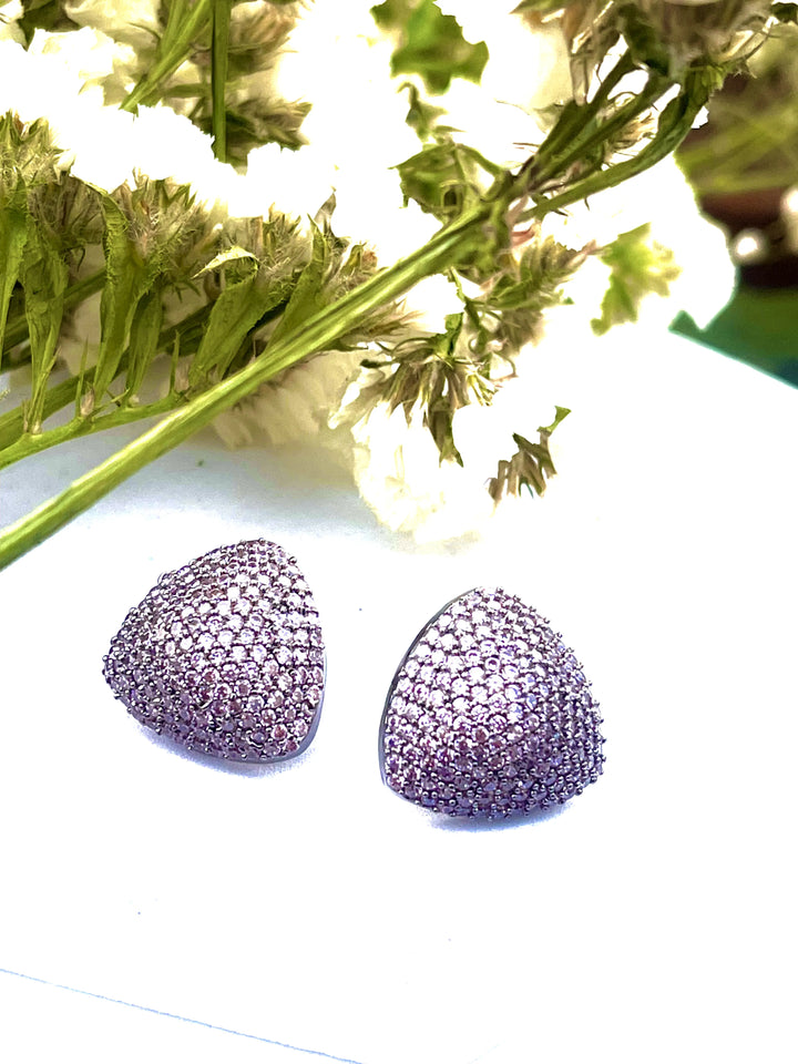 PYRAMID STUDS