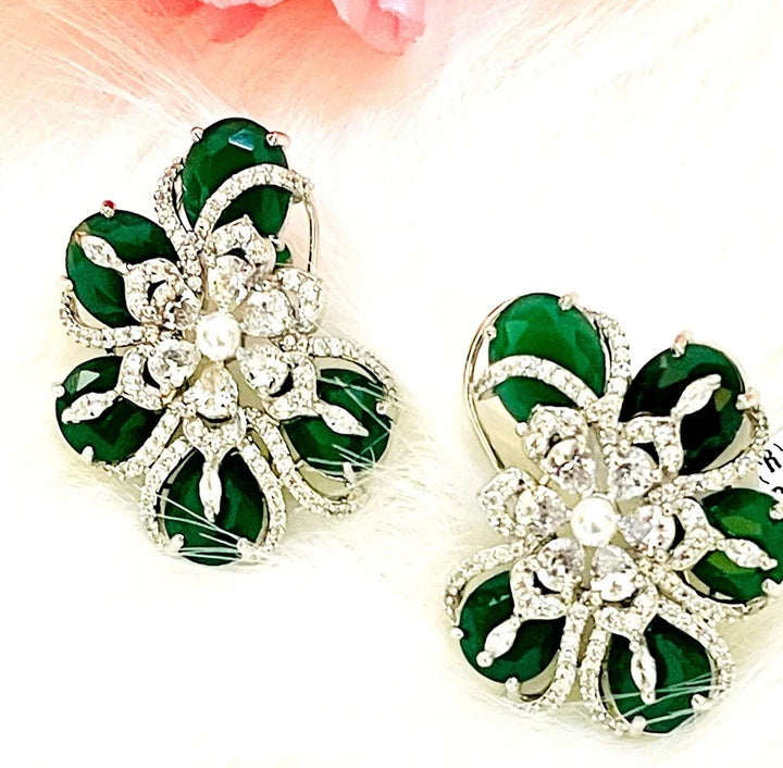 SHINE STUDS