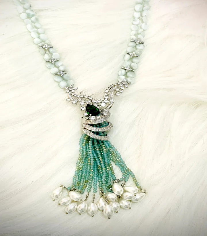 VOGUE NECKLACE