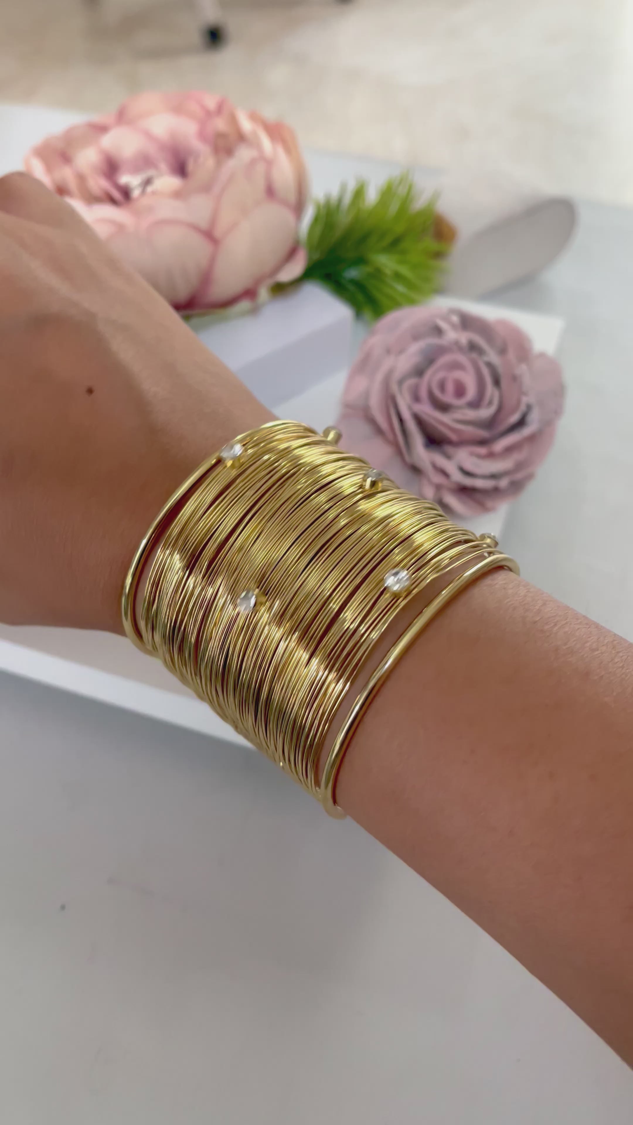 WIRE CUFF (RHINESTONES)